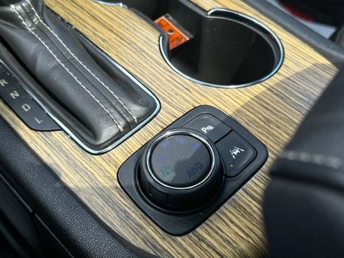 Used 2019 GMC Acadia Denali w/ Technology Package AWD/4WD image 50