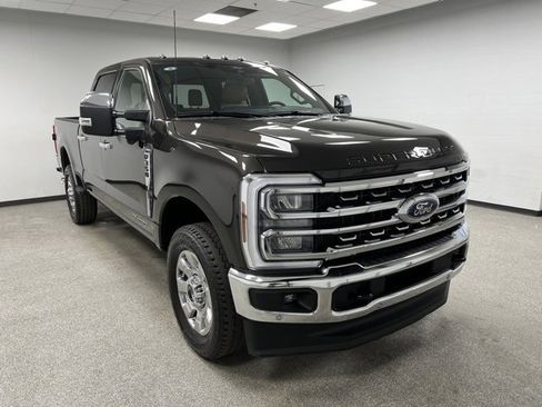 Used 2025 Ford F350 Lariat w/ Lariat Ultimate Package image 2