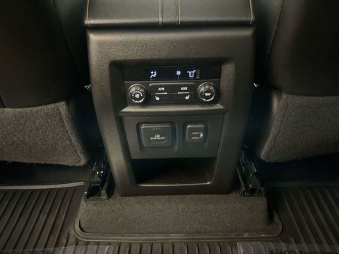 Used 2018 Chevrolet Traverse Premier w/ LPO, 'HIT The Road' Package AWD/4WD image 16