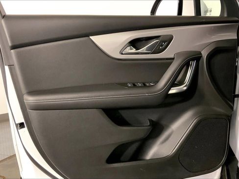 Used 2025 Chevrolet Blazer LT image 24