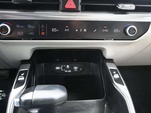 New 2025 Kia Sorento S w/ Panoramic Sunroof Package FWD image 14