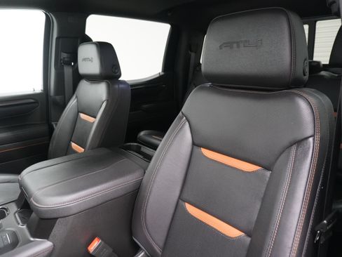 Used 2025 GMC Sierra 1500 AT4 w/ AT4 Premium Package AWD/4WD image 13
