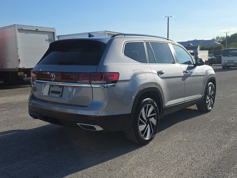 Used 2026 Volkswagen Atlas SE FWD image 7