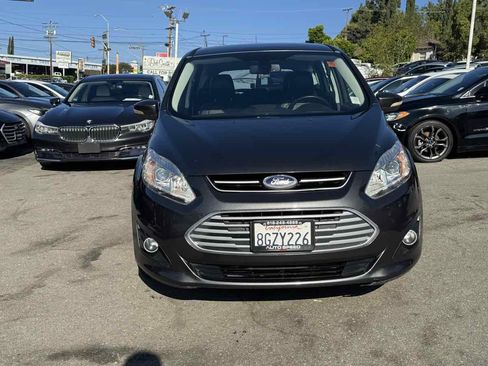Used 2017 Ford C-MAX Energi Titanium image 2