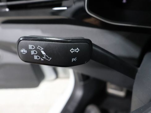 Used 2025 Volkswagen Jetta Sport FWD image 32