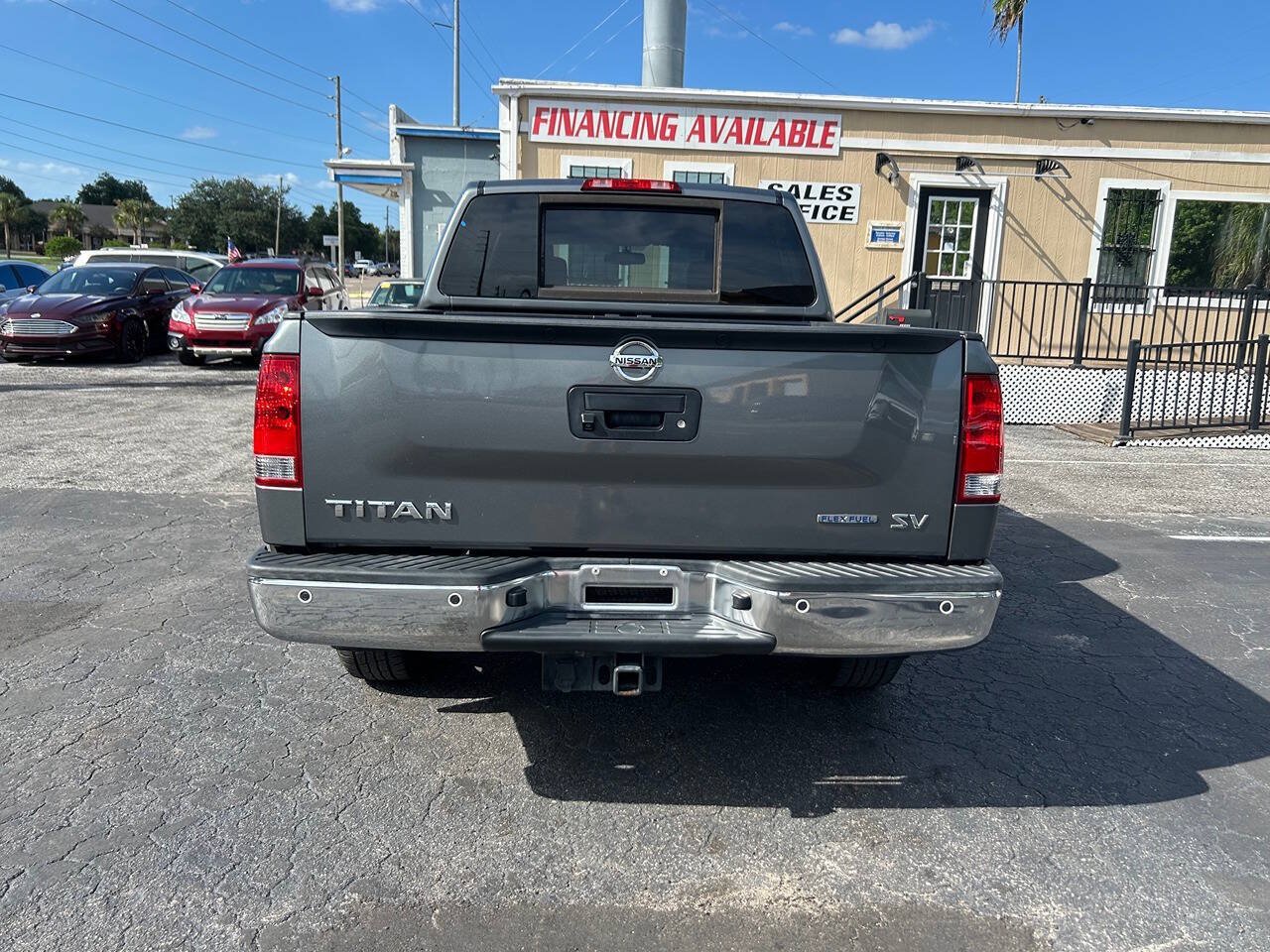 Used 2014 Nissan Titan SV w/ SV Value Truck Package RWD image 7