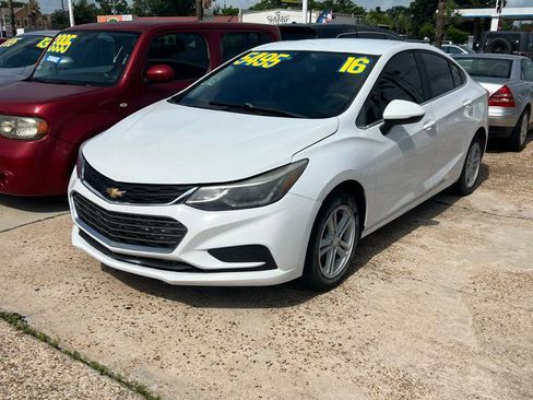 Used 2016 Chevrolet Cruze LT FWD image 3