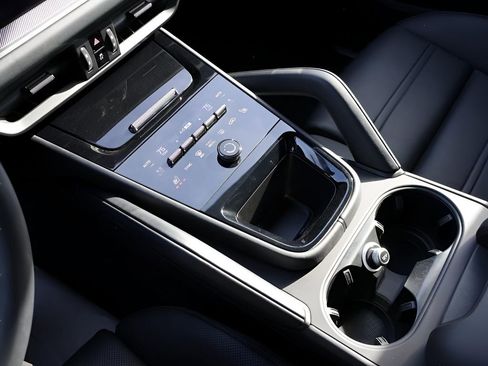 Certified 2026 Porsche Cayenne S AWD/4WD image 23