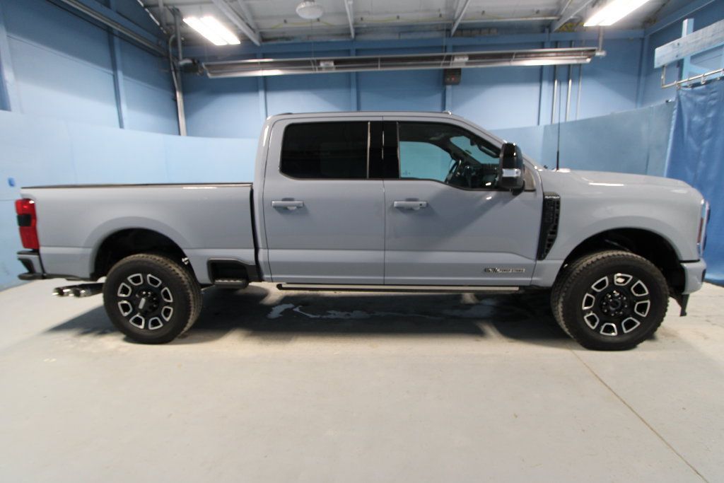 Used 2025 Ford F350 Platinum AWD/4WD image 36