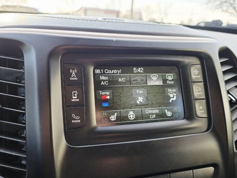 Used 2015 Jeep Cherokee Latitude w/ Cold Weather Group AWD/4WD image 21