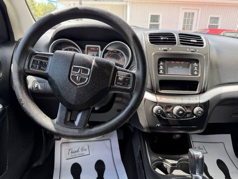 Used 2018 Dodge Journey SE FWD image 12