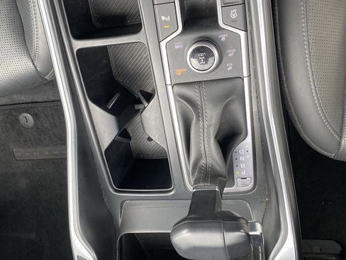 Used 2024 Kia Sorento S image 22