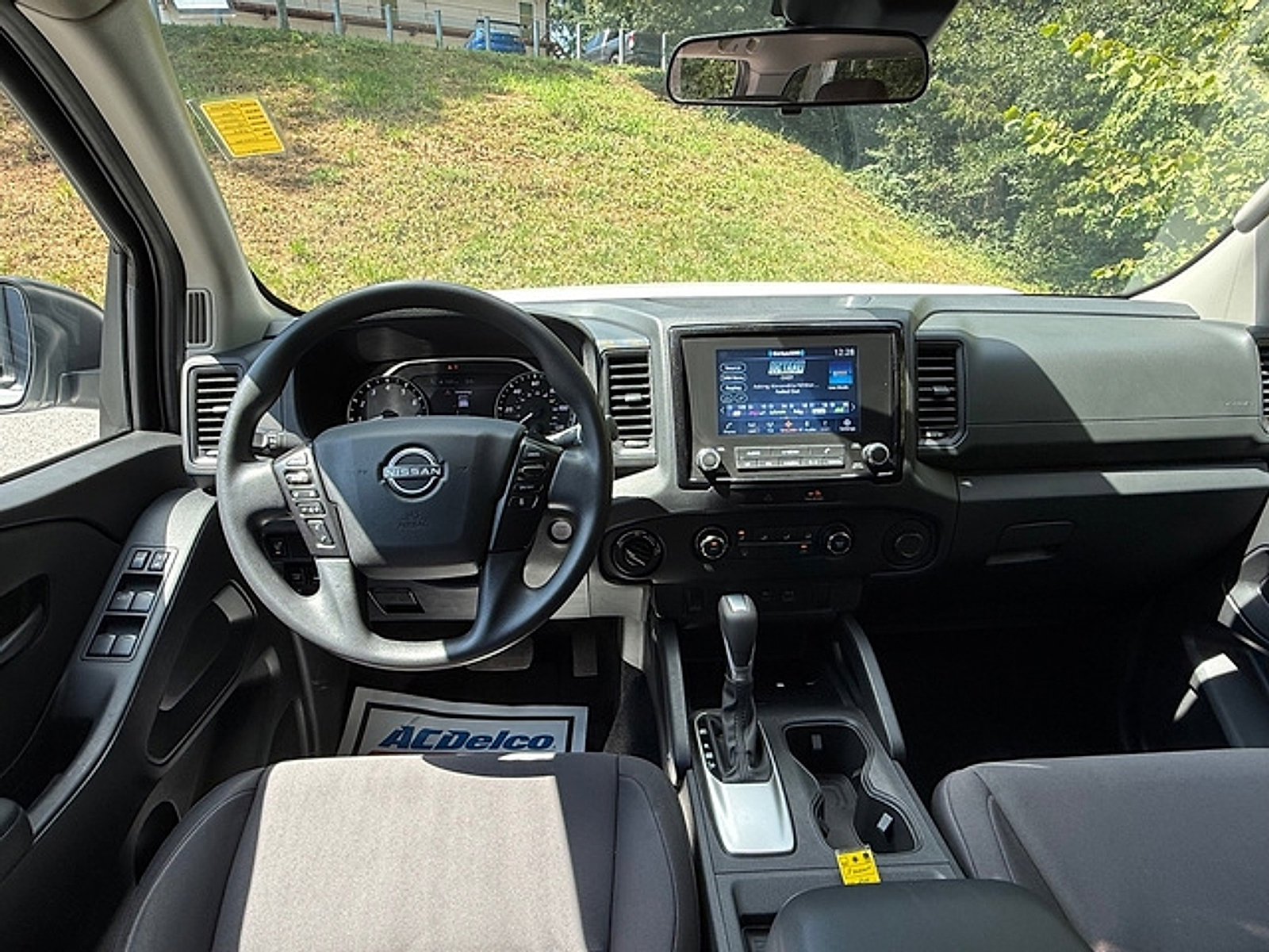Used 2022 Nissan Frontier S w/ Technology Package AWD/4WD image 11