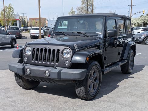 Used 2017 Jeep Wrangler Freedom Edition image 7