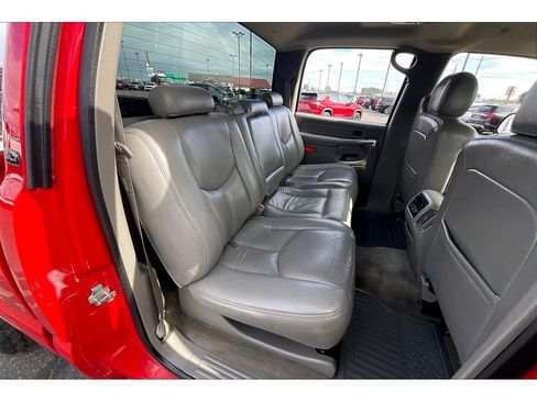 Used 2004 GMC Sierra 2500 SLT image 26