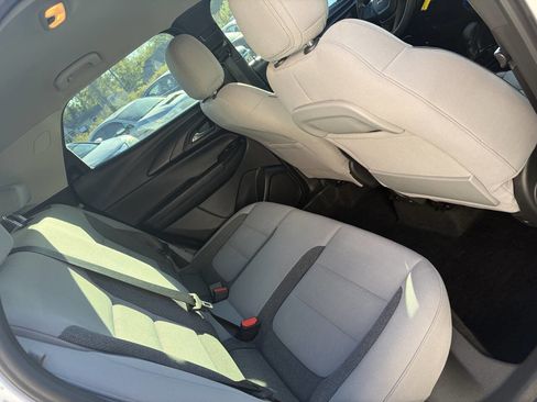 Used 2021 Chevrolet TrailBlazer LS image 20