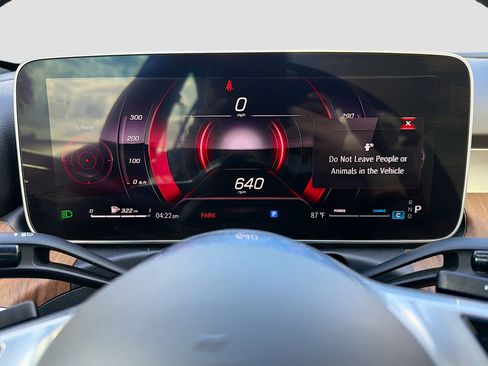 Used 2025 Mercedes-Benz C 300 4MATIC Sedan image 41