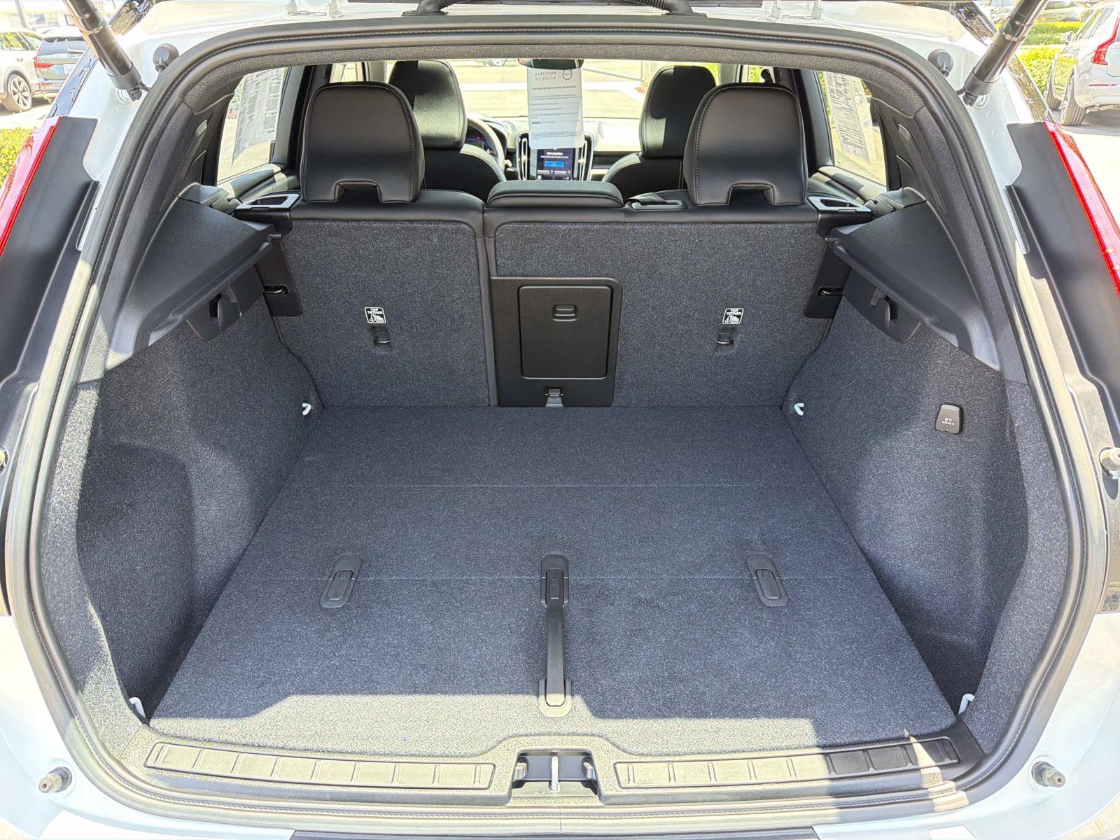 Certified 2023 Volvo XC40 Recharge Ultimate AWD/4WD image 23
