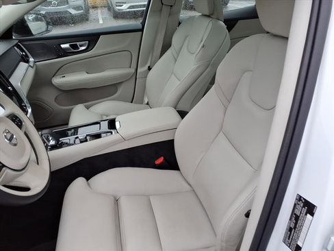 Certified 2025 Volvo S60 T8 Ultra w/ Climate Package image 19