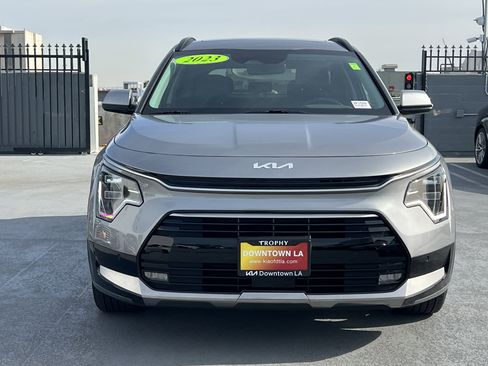 Certified 2023 Kia Niro SX Touring image 12