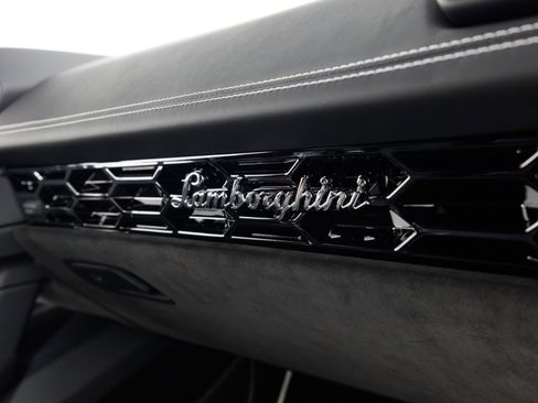Used 2020 Lamborghini Huracan EVO AWD/4WD image 41