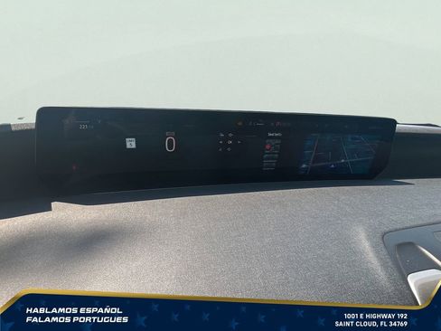 Used 2025 Ford Expedition Active AWD/4WD image 19