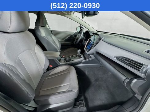 Used 2025 Subaru Crosstrek 2.0i Premium image 33