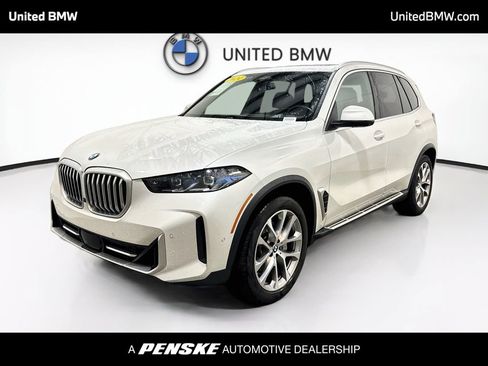 Used 2024 BMW X5 xDrive40i w/ Premium Package AWD/4WD image 1