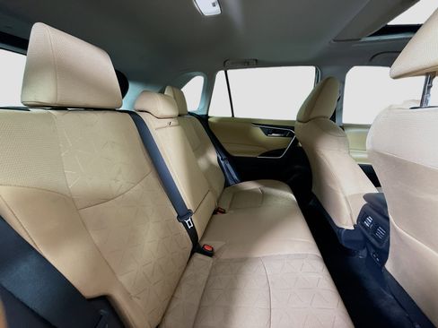 Used 2022 Toyota RAV4 XLE image 27