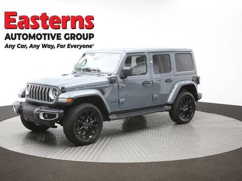 Used 2025 Jeep Wrangler Unlimited Sahara AWD/4WD image 56