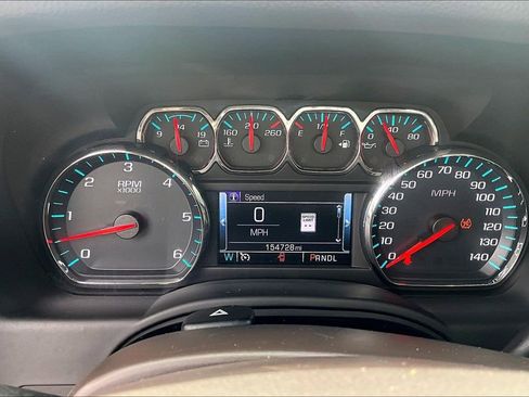 Used 2018 Chevrolet Suburban LT image 28