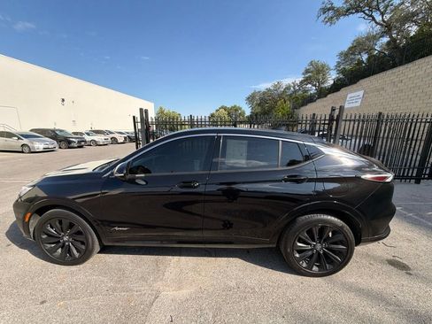 Used 2024 Buick Envista Avenir FWD image 2