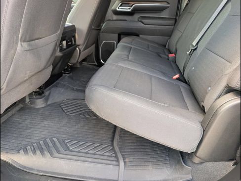 Used 2025 Chevrolet Silverado 1500 LT AWD/4WD image 13