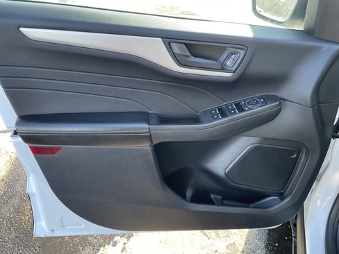 Used 2022 Ford Escape SE w/ Convenience Package image 12