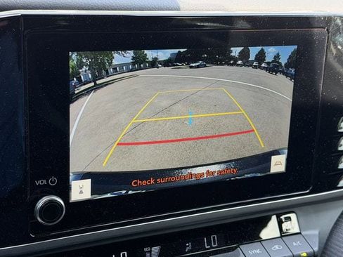 Used 2025 Toyota Camry SE w/ Convenience Package FWD image 18