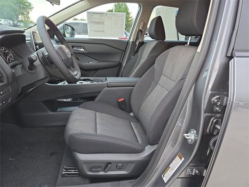 New 2026 Nissan Rogue SV image 10