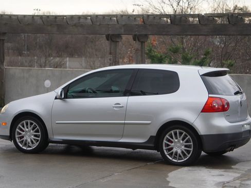 Used 2007 Volkswagen GTI 2.0T 2-Door image 2