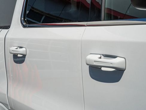 New 2026 RAM 1500 Laramie AWD/4WD image 17