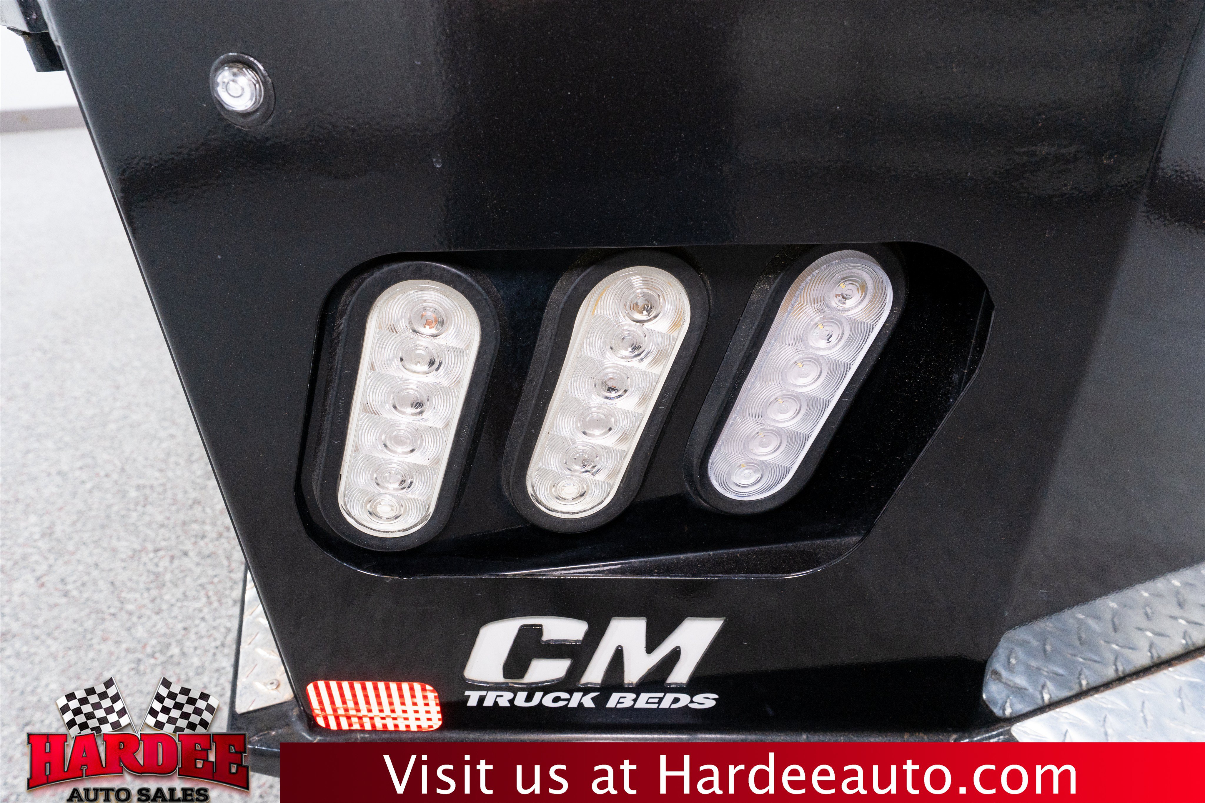 Used 2024 Ford F350 Limited w/ FX4 Off-Road Package AWD/4WD image 9