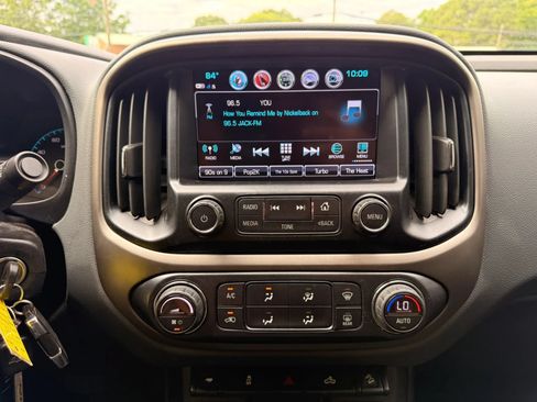 Used 2018 Chevrolet Colorado Z71 AWD/4WD image 23