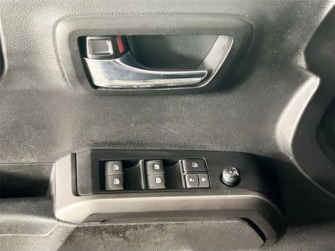 Used 2021 Toyota Tacoma TRD Sport w/ TRD Premium Sport Package AWD/4WD image 19