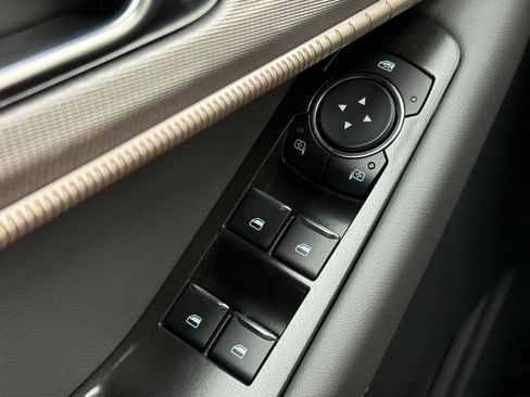 New 2025 Ford Explorer Active w/ Active Comfort Package image 16