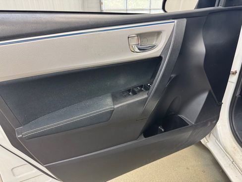 Used 2014 Toyota Corolla LE image 8