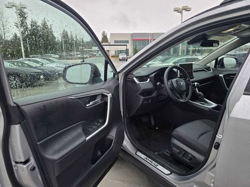 Certified 2025 Toyota RAV4 XLE image 19