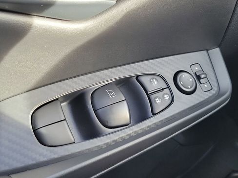 Used 2025 Nissan Sentra S FWD image 15