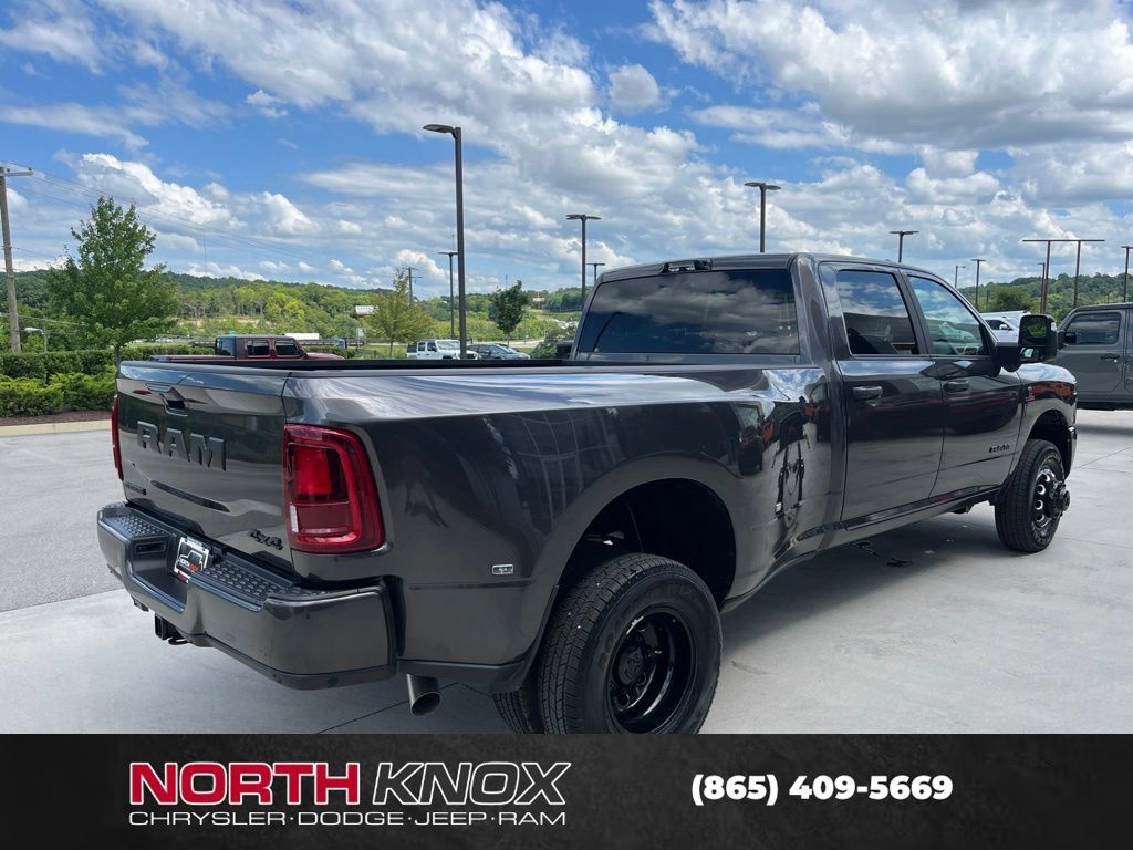 New 2026 RAM 3500 Big Horn AWD/4WD image 21