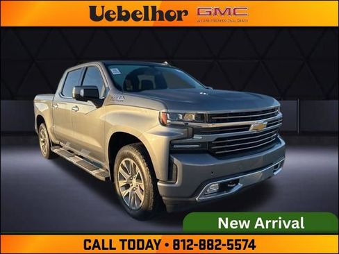 Used 2019 Chevrolet Silverado 1500 High Country w/ Z71 Off-Road Package image 2