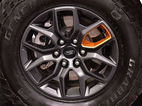 Used 2025 Ford Expedition Tremor AWD/4WD image 9