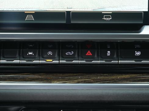 Used 2022 GMC Sierra 1500 Elevation image 27