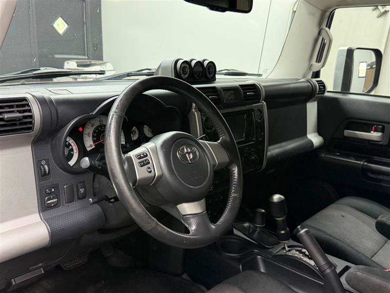 Used 2010 Toyota FJ Cruiser 4WD w/ Upgrade Pkg 2 image 10